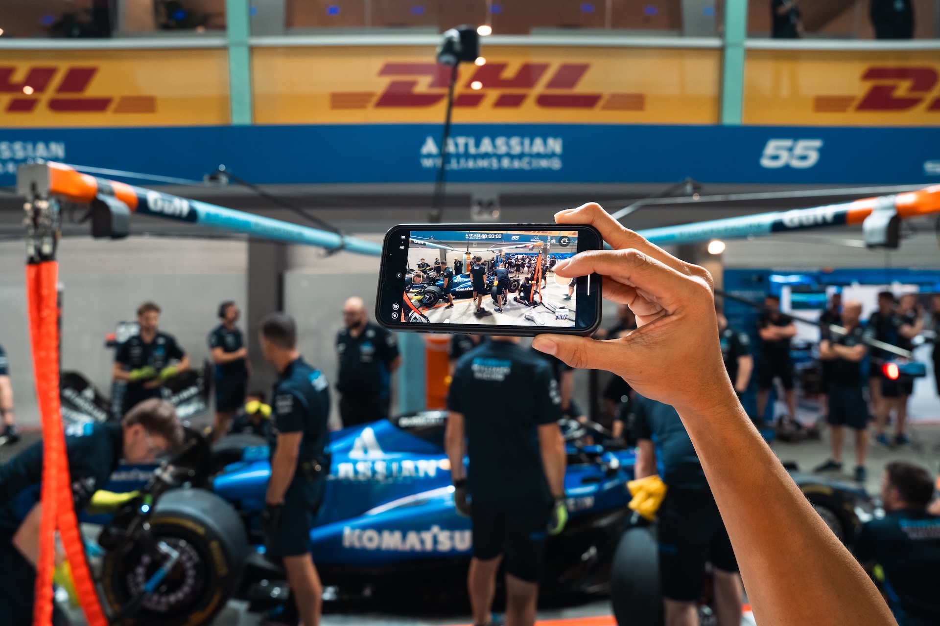 Singapore GP Opens Ballot for F1 Thursday Pit Lane Experience